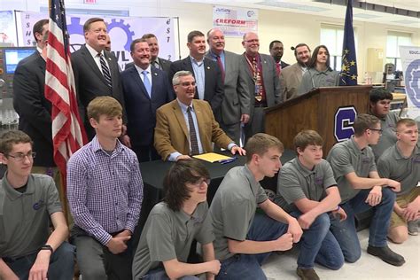 Holcomb Signs Education Bill Into Law Tightens Indiana 4th Grade Us - 4th Grade Us