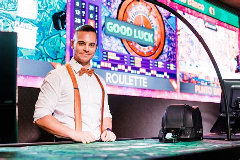 hollan casino dresscode