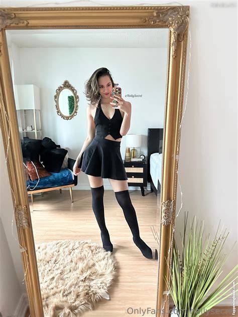 holly secret nude