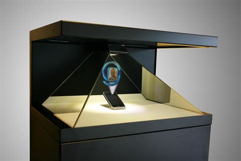 holographic display