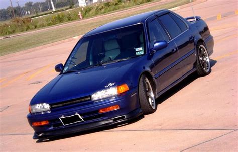 1993 Honda Accord: A Timeless Classic Reborn with Stunning Modifications