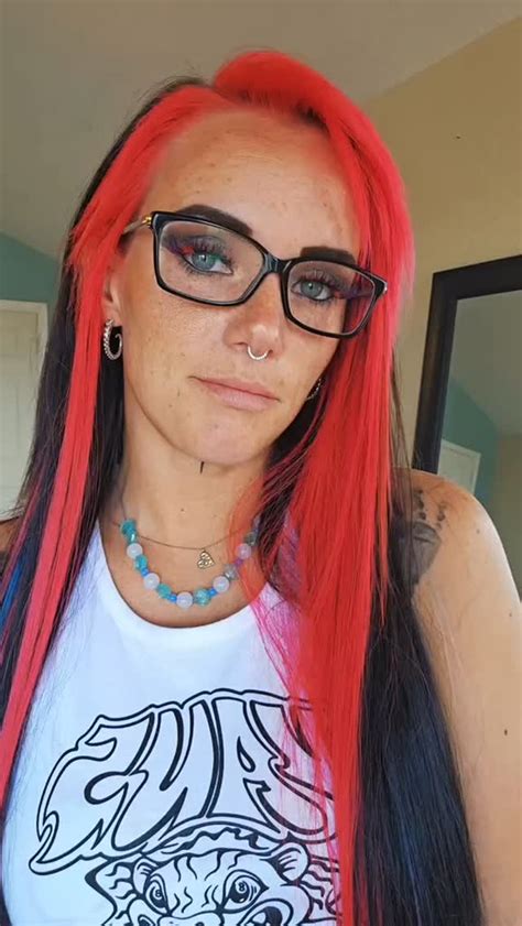 honeybee00413 OnlyFans leaked content