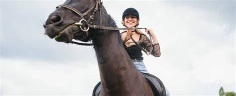 horse ride nude