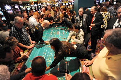 horseshoe casino dealer