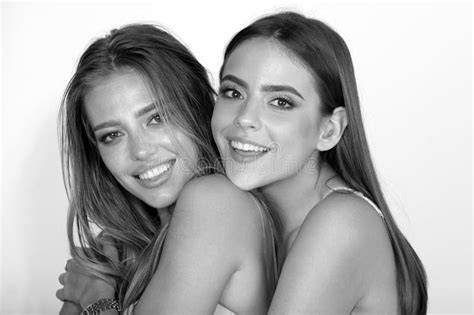 hot nude chicks