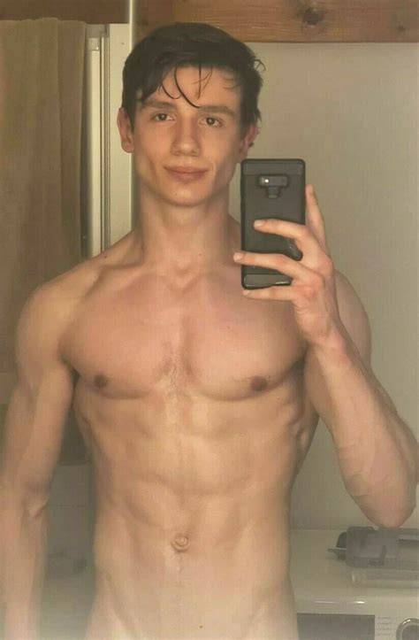 hot nude selfie