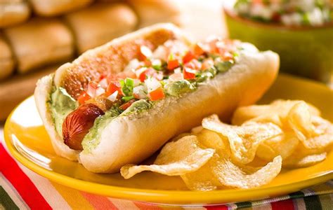 3 cách làm hot dog xúc xích phô mai Hàn Quốc, Việt Nam và Mỹ