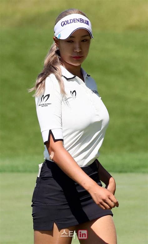 hottest asian women golfers