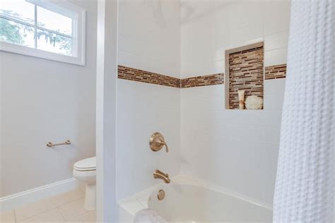 How Much Does It Cost To Reglaze Bathroom Tile?