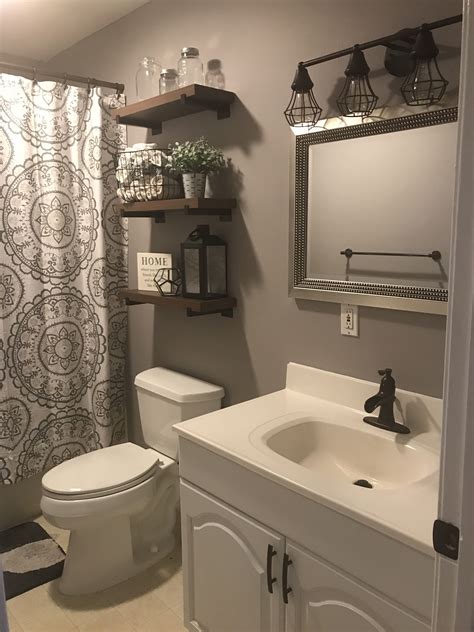 How To Decorate The Walls Of A Bathroom?