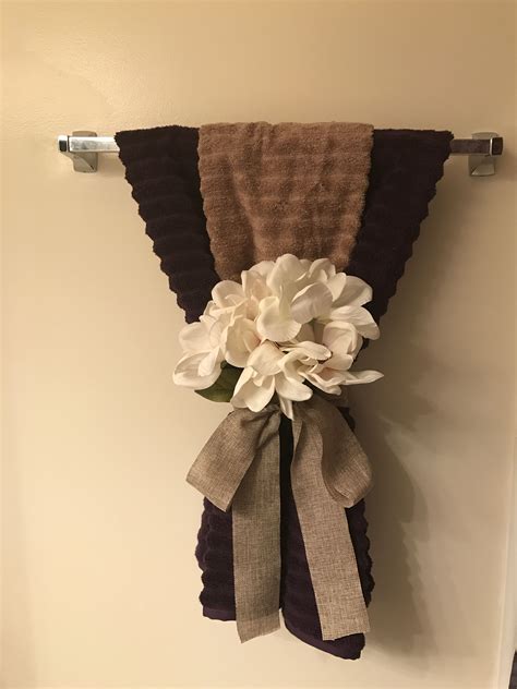 How To Decorate Towels To Handl In Bathroom?