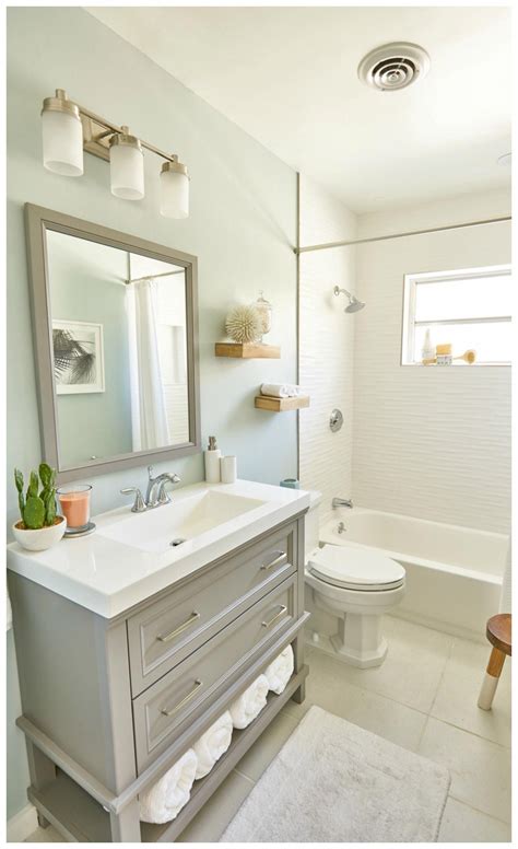 How To Make A Little Bathroom Look Bigger?