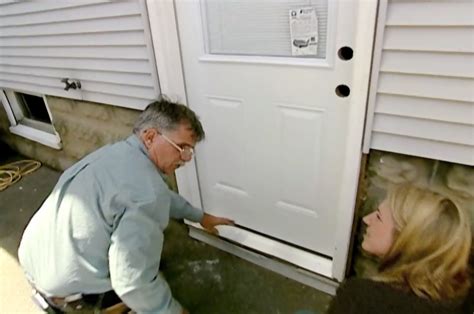 how to replace manufactured home exterior door?