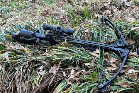 how fast can a crossbow shoot