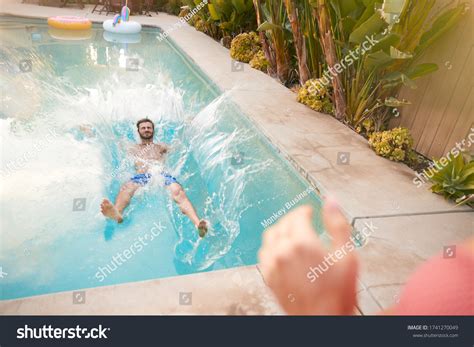 how long should leisure pool pump be on