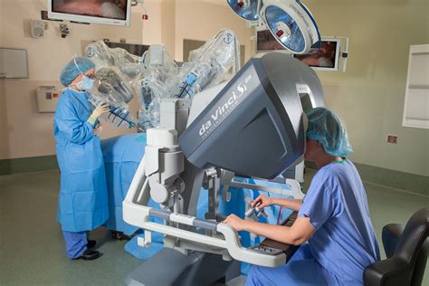 how is a robotic hysterectomy done