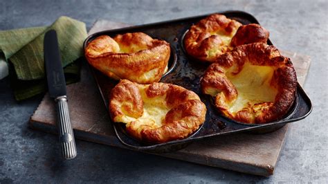 how is yorkshire pudding made
