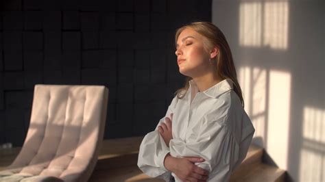 how end become an unfussy model