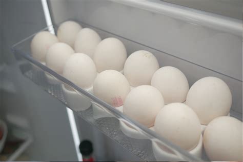 how long can eggs last in the fridge past expiration date reddit