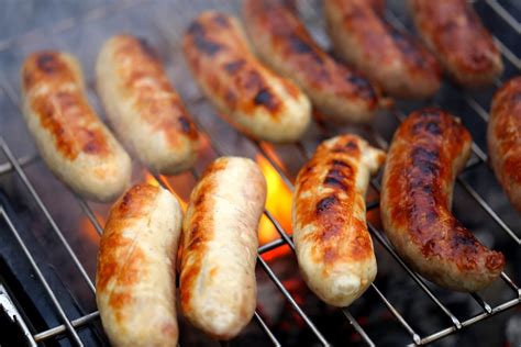 how long to cook bratwurst on grill? - Test Food Kitchen