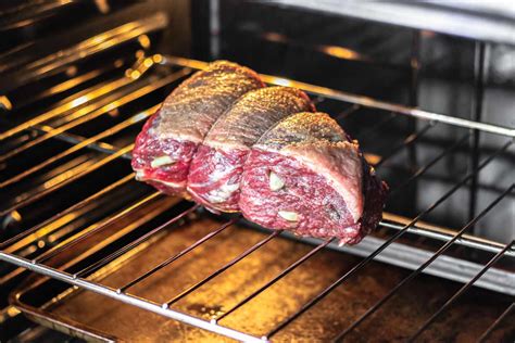 how long to cook meat in oven
