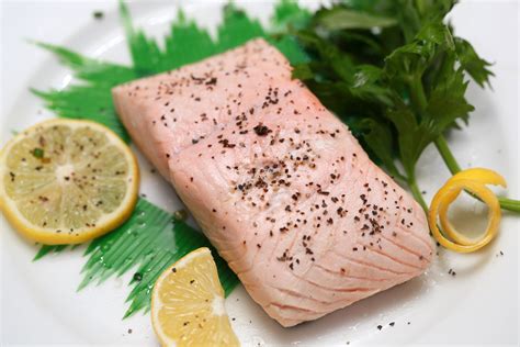 how long to grill skinless salmon