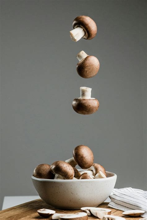 how long to keep mushrooms in refrigerator