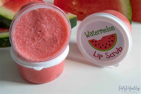 how long to leave sugar scrub on lips