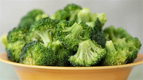 how many carbs in broccoli florets