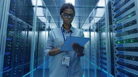 how much does a data manager make