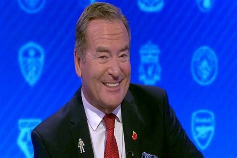 how much does jeff stelling earn