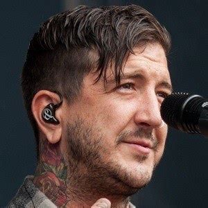 how old is austin carlile