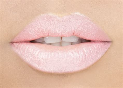how to apply light pink lipstick