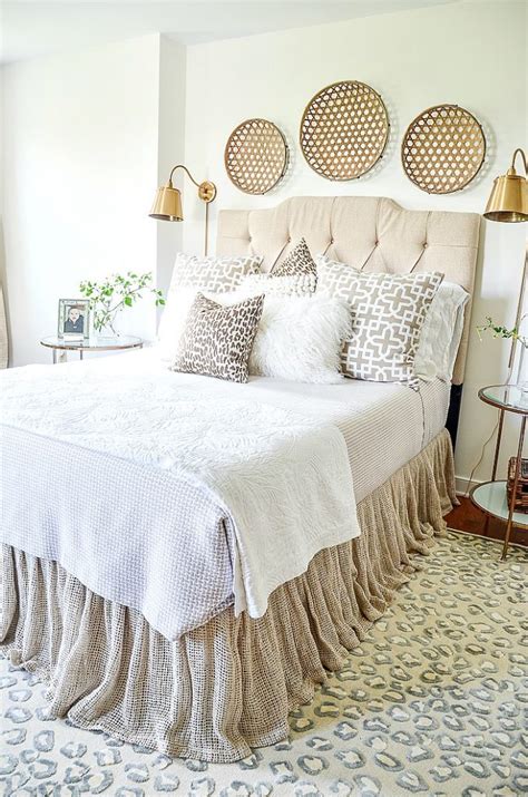 How To Arrange Bed Pillows