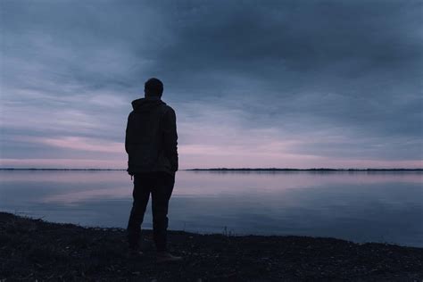 How To Be Alone If You Want To And Even If You Do