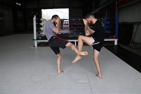 how to block a muay thai kick exercise