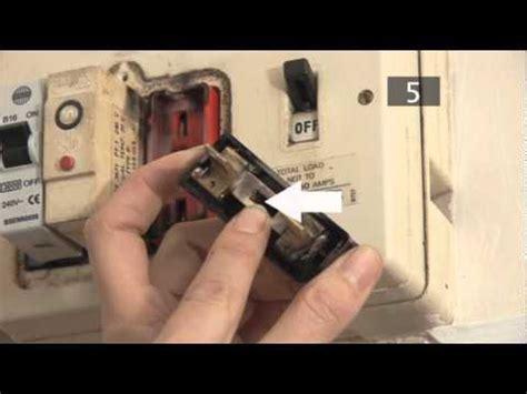 how to change a fuse in house