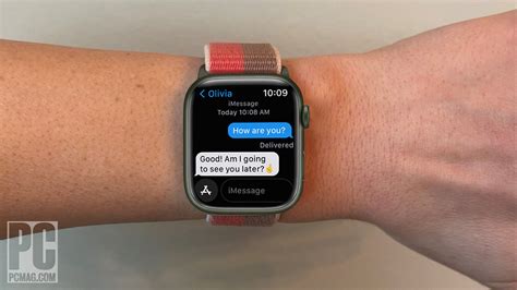 how to check texts on apple watch