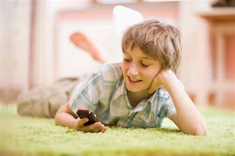 how to check your childs text messages free