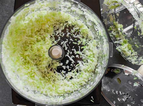 how to chop cabbage in food processor