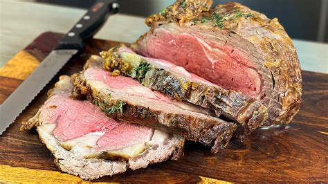how to cook bone in beef roast