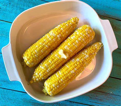 how to cook corn cobs in microwave