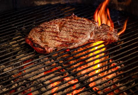 how to cook in a charcoal grill