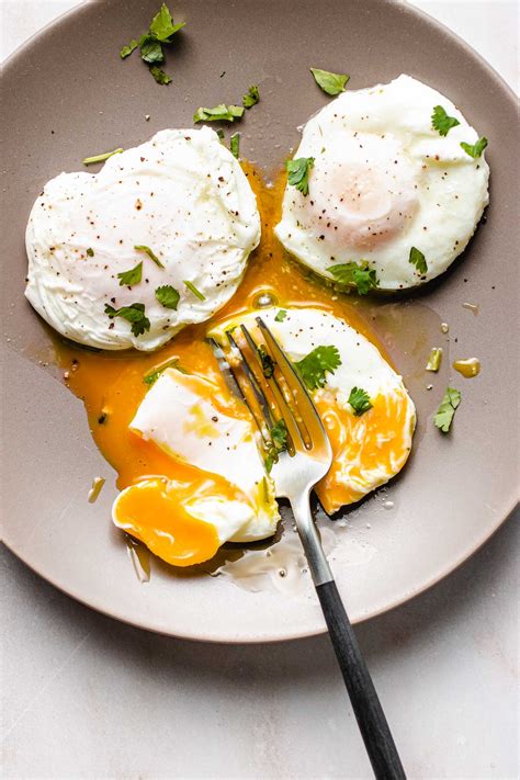 how to cook multiple poached eggs