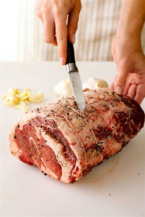 how to cut prime rib bone in