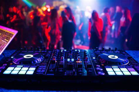 how to dj right the art and science of playing rec