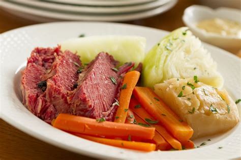 how to eat corned beef