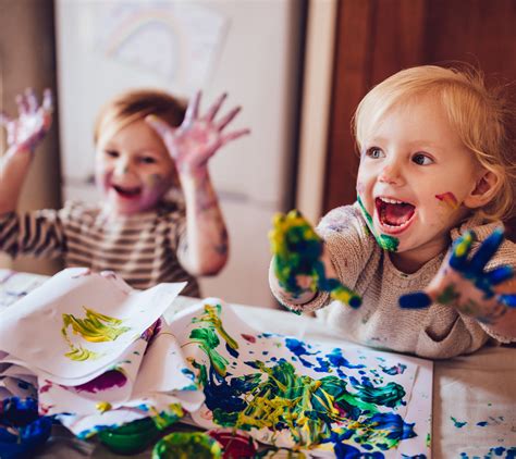 how to encourage creativity in a child