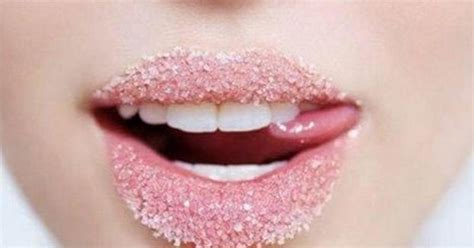 how to exfoliate lips with sugar