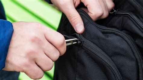 how to fix broken suitcase zipper